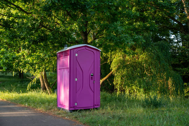 Porta potty delivery and setup in Elma, WA